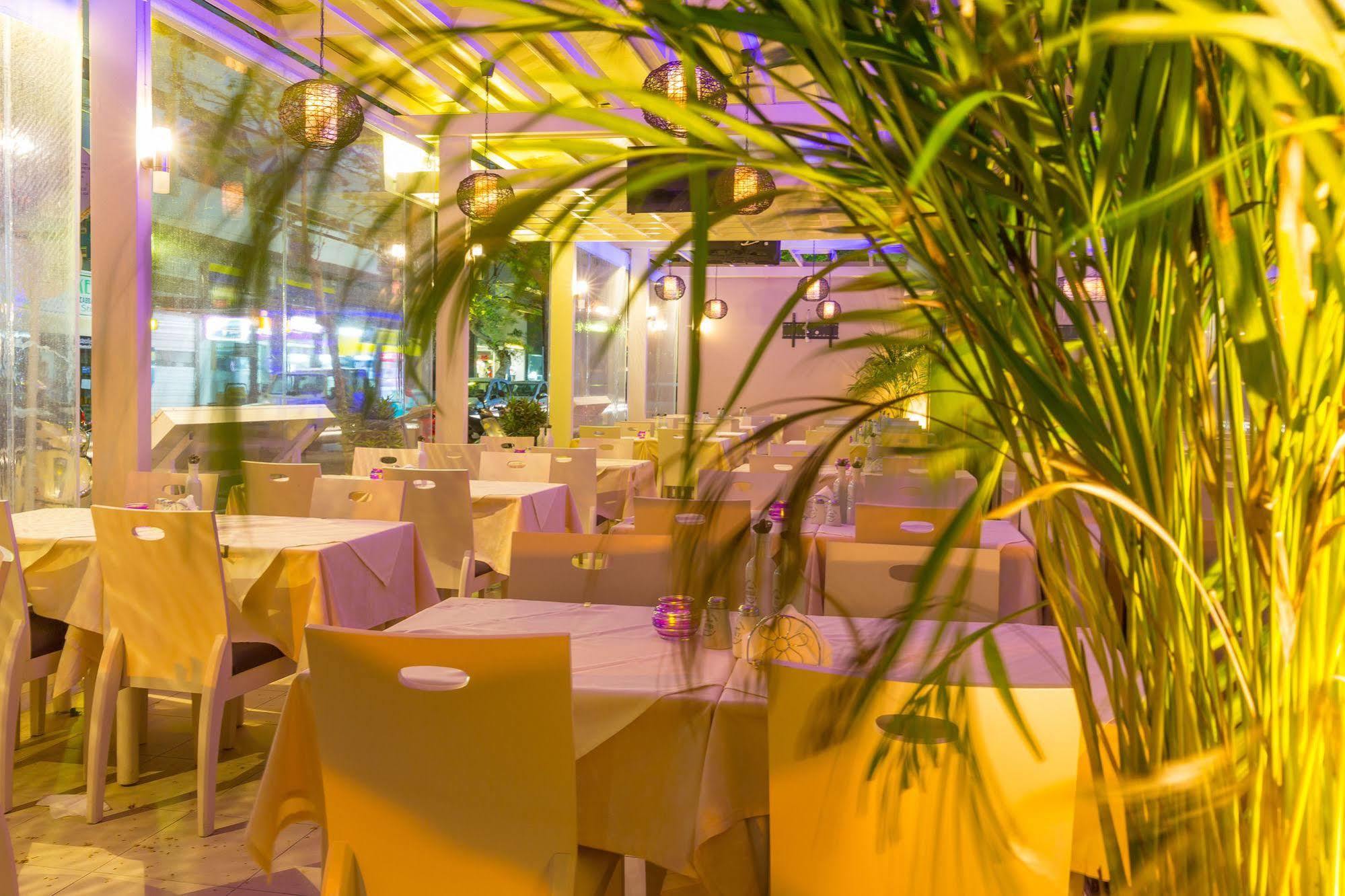 Otel Center Rhodes City